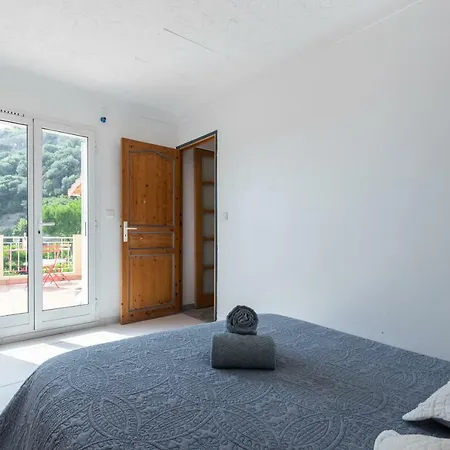 La Maison Des * マントン