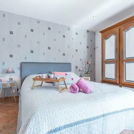 Hébergement de vacances La Maison Des *