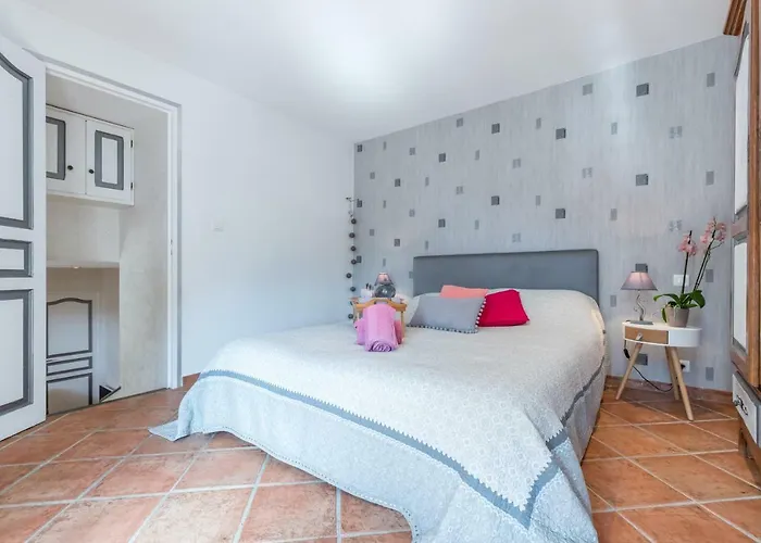 La Maison Des Holiday home Menton